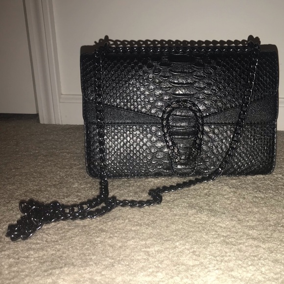 Handbags - Shoulder bag
